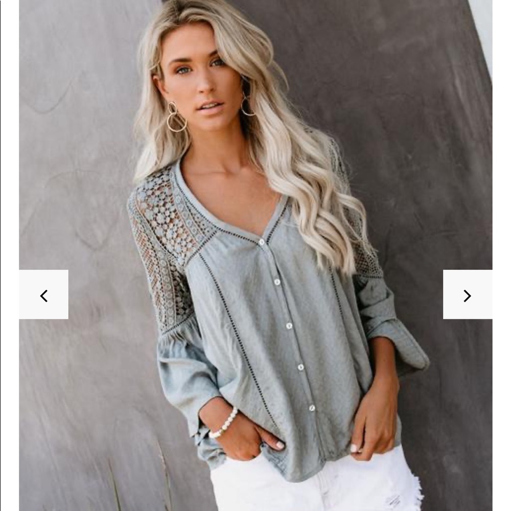 Adorable VICI top